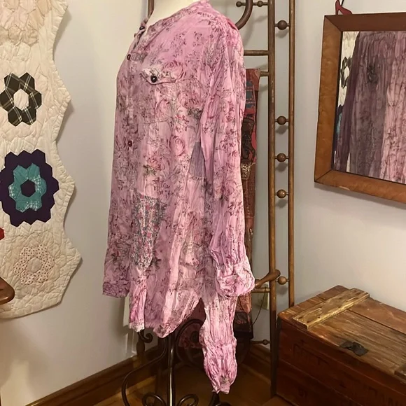 Magnolia Pearl Laurel Shirt Cabbage Rose - Picture 5 of 15